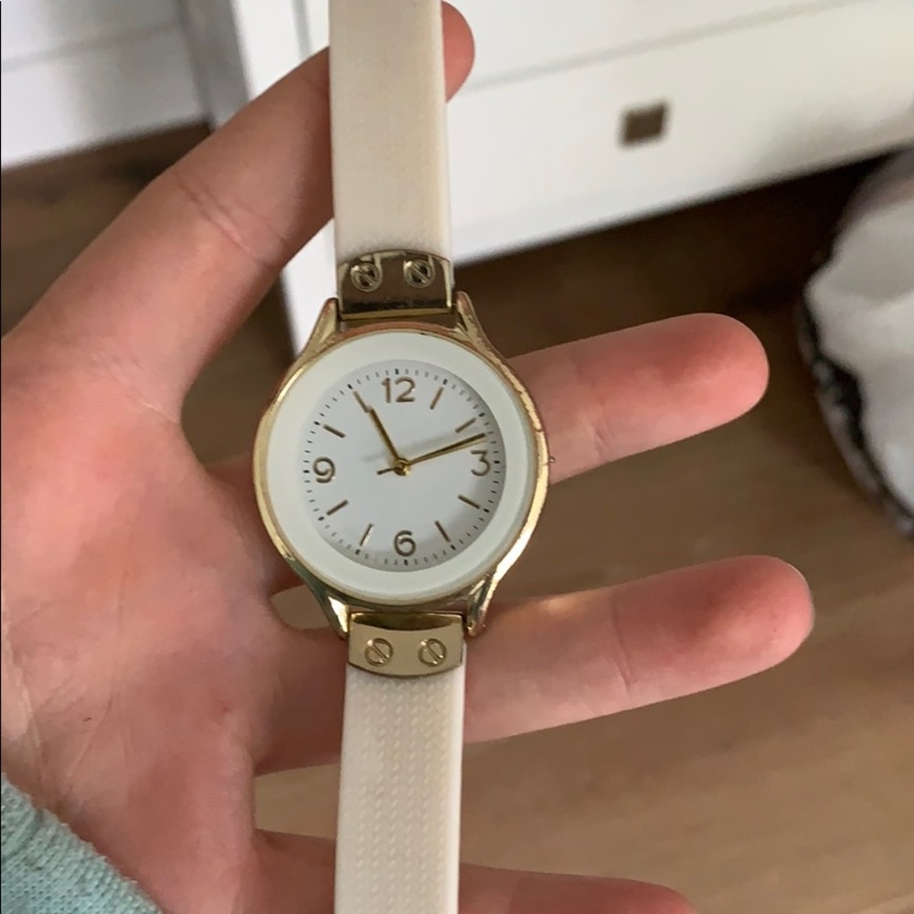 🦋 Golden white watch 3FOR$20